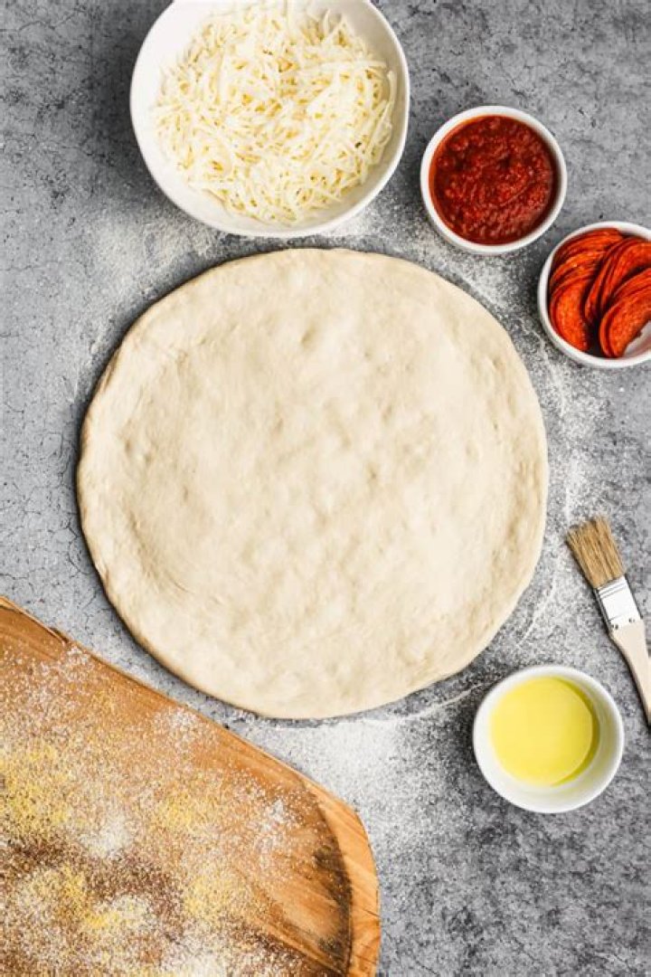 What is the purpose of egg in pizza dough?